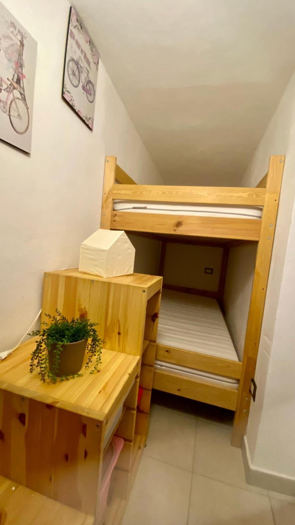 Zeus Charming Apartment سيراكوزا الغرفة الصورة